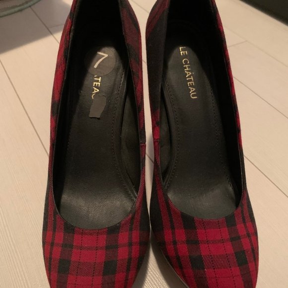 red high heal shoes - Picture 4 of 4